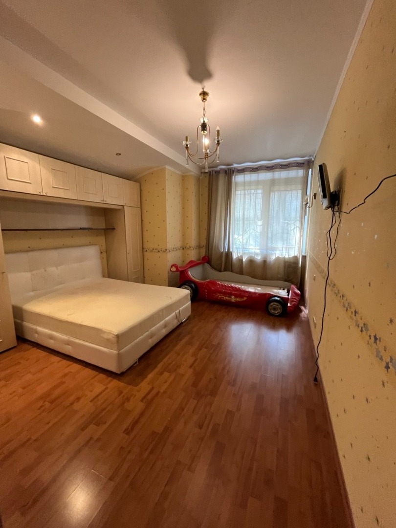 продажа трехкомнатной квартиры номер A-174709 в Приморском районе, фото номер 18